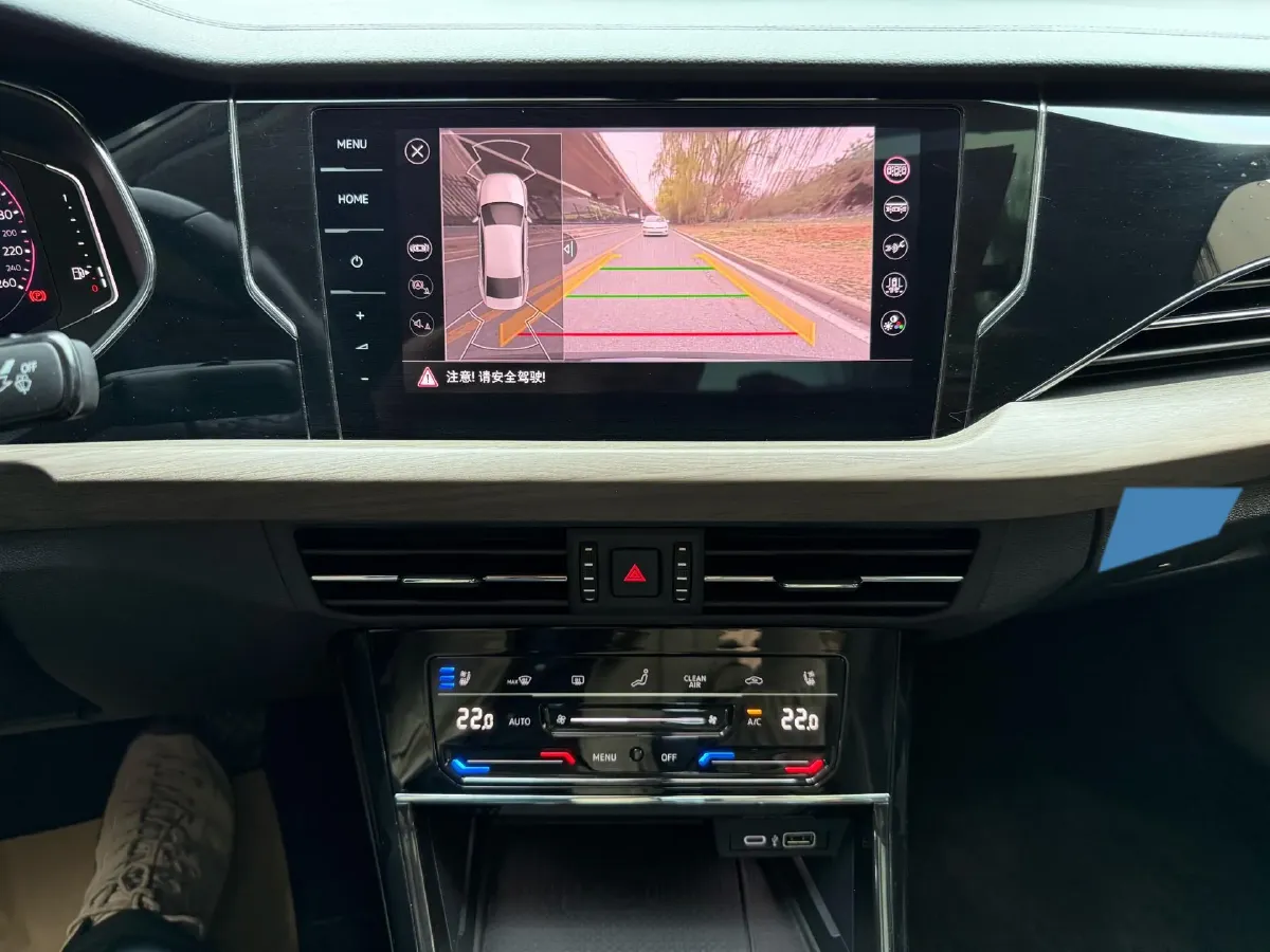 2020 Volkswagen Passat 2.0T 186HP L4 7DCT,autocango,china used car exporter,china ev exporter,chinese used car exporter,chinese used ev exporter