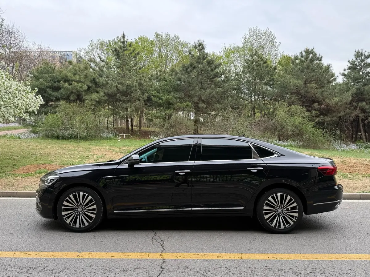 2020 Volkswagen Passat 2.0T 186HP L4 7DCT,autocango,china used car exporter,china ev exporter,chinese used car exporter,chinese used ev exporter