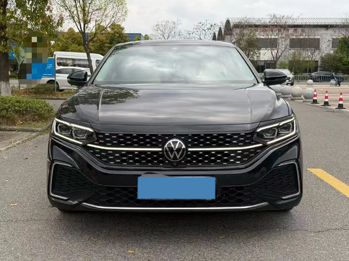 2023 Volkswagen Passat 2.0T 186HP L4 7DCT,autocango,china used car exporter,china ev exporter,chinese used car exporter,chinese used ev exporter