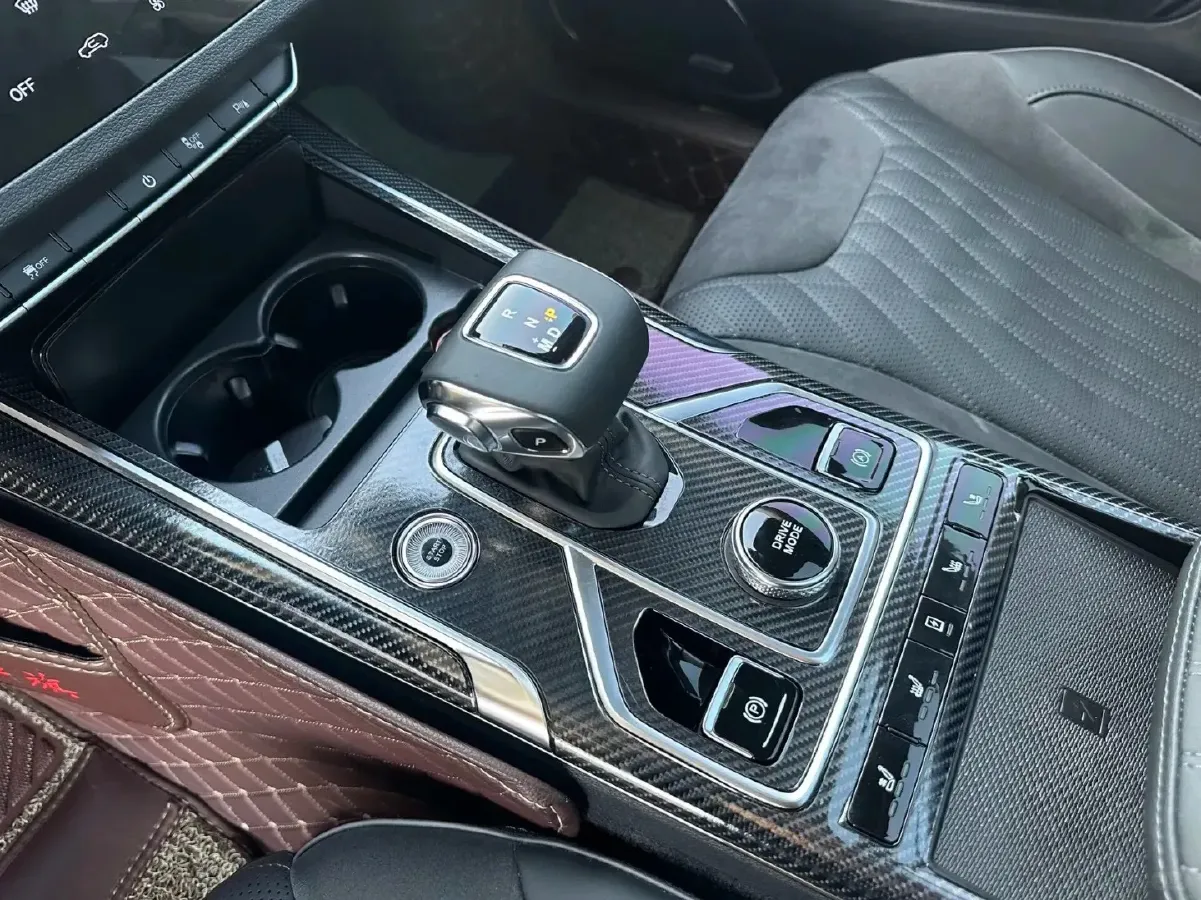 2022 HongQi HS5 2.0T 224HP L4 6AT,autocango,china used car exporter,china ev exporter,chinese used car exporter,chinese used ev exporter