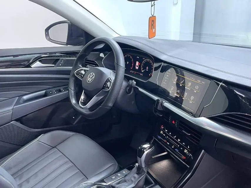 2023 Volkswagen Passat 2.0T 186HP L4 7DCT,autocango,china used car exporter,china ev exporter,chinese used car exporter,chinese used ev exporter