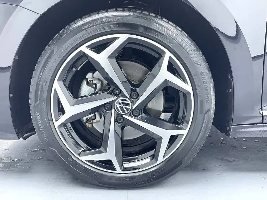 2023 Volkswagen Passat 2.0T 186HP L4 7DCT,autocango,china used car exporter,china ev exporter,chinese used car exporter,chinese used ev exporter