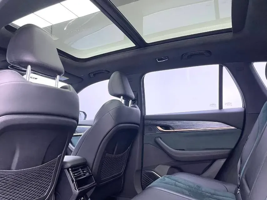 2021 Geely Monjaro 2.0T 218HP L4 7DCT,autocango,china used car exporter,china ev exporter,chinese used car exporter,chinese used ev exporter