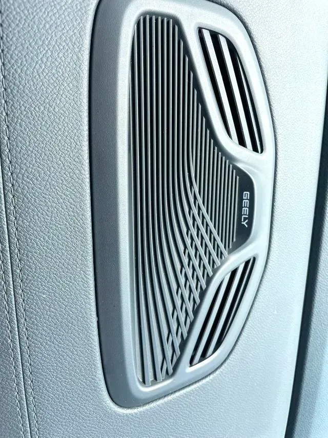 2021 Geely Monjaro 2.0T 218HP L4 7DCT,autocango,china used car exporter,china ev exporter,chinese used car exporter,chinese used ev exporter