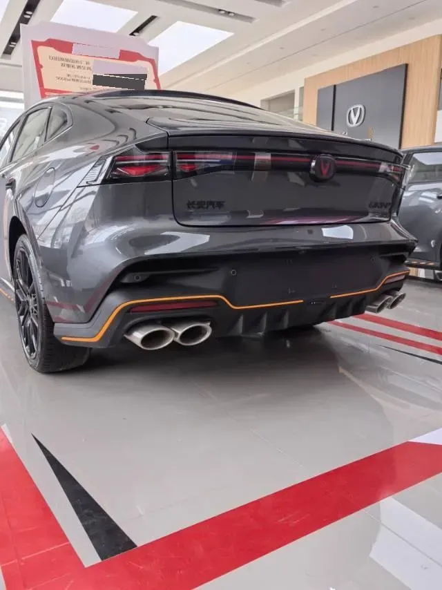 2025 ChangAn UNI-V 2.0T 245HP L4 8AT,autocango,china used car exporter,china ev exporter,chinese used car exporter,chinese used ev exporter