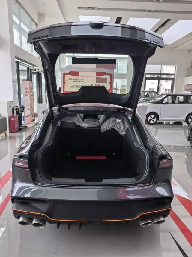 2025 ChangAn UNI-V 2.0T 245HP L4 8AT,autocango,china used car exporter,china ev exporter,chinese used car exporter,chinese used ev exporter