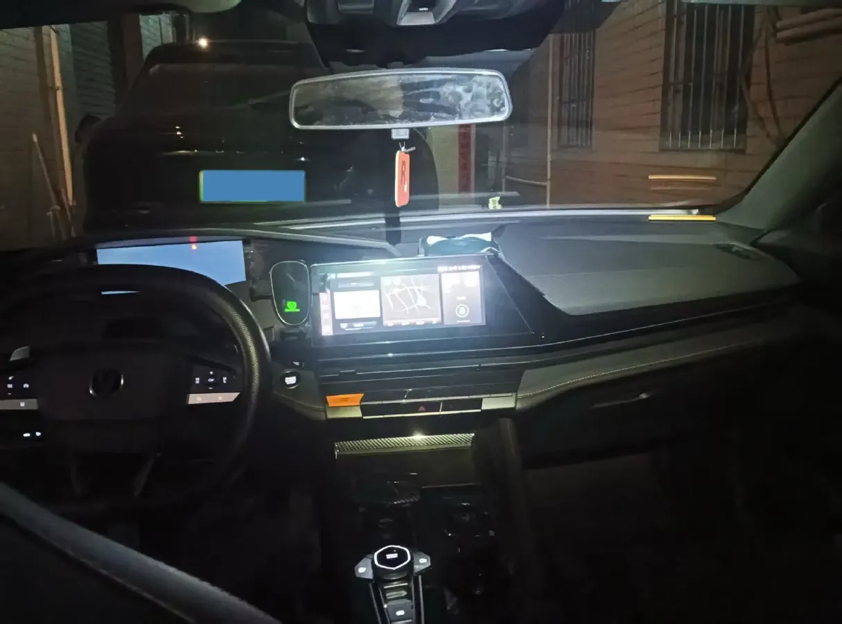 2023 ChangAn UNI-V 1.5T 188HP L4 7DCT,autocango,china used car exporter,china ev exporter,chinese used car exporter,chinese used ev exporter