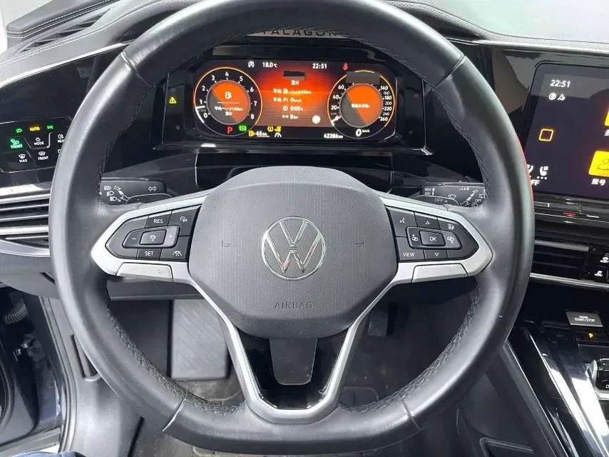 2022 Volkswagen Talagon 2.5T 299HP V6 7DCT,autocango,china used car exporter,china ev exporter,chinese used car exporter,chinese used ev exporter