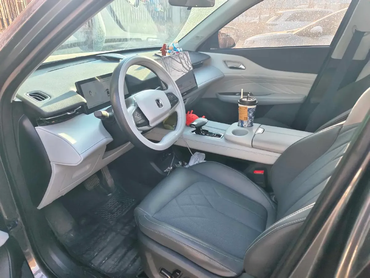 2024 ChangAn UNI-Z 1.5L 98HP L4 E-CVT PHEV 18.4KWH,autocango,china used car exporter,china ev exporter,chinese used car exporter,chinese used ev exporter