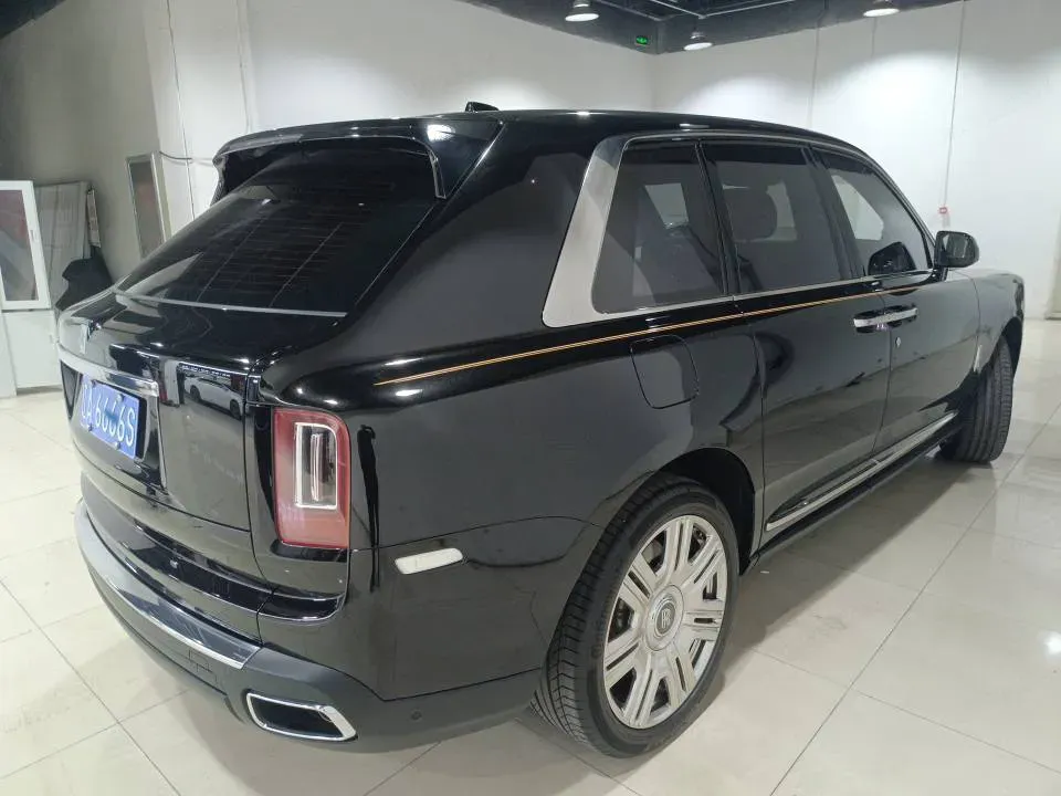 2018 Rolls-Royce Cullinan 6.7T 571HP V12 8AT,autocango,china used car exporter,china ev exporter,chinese used car exporter,chinese used ev exporter