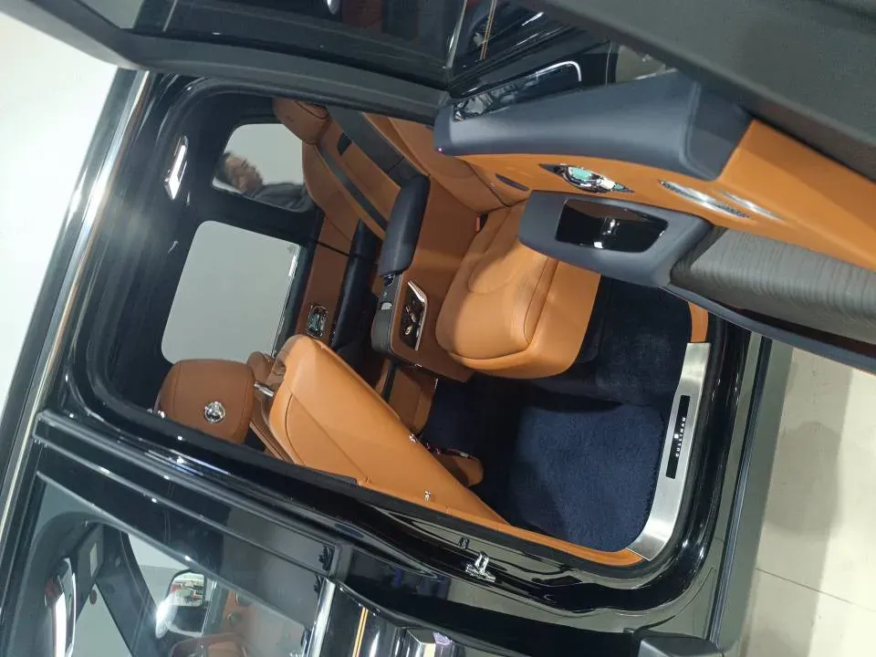 2018 Rolls-Royce Cullinan 6.7T 571HP V12 8AT,autocango,china used car exporter,china ev exporter,chinese used car exporter,chinese used ev exporter