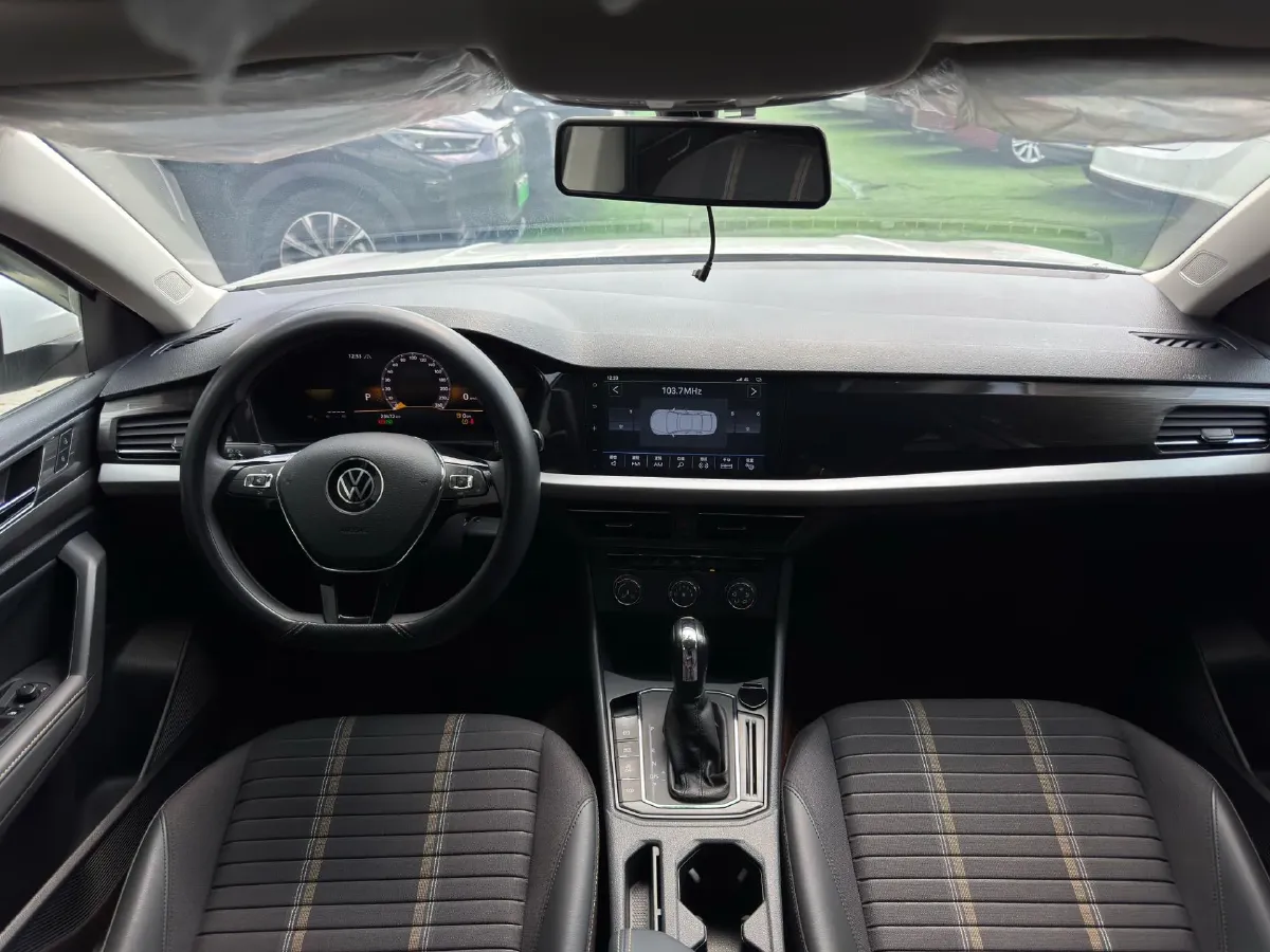 2022 Volkswagen Sagitar 1.2T 116HP L4 7DCT,autocango,china used car exporter,china ev exporter,chinese used car exporter,chinese used ev exporter