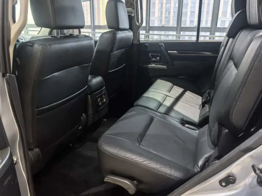 2017 Honda Jade 1.8L 141HP L4 5AT,autocango,china used car exporter,china ev exporter,chinese used car exporter,chinese used ev exporter