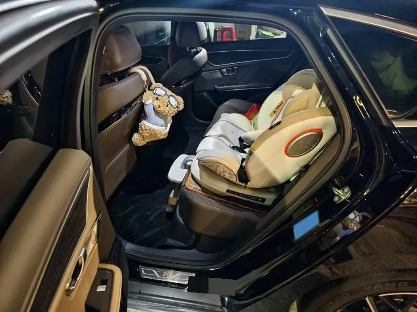 2022 Volkswagen Tiguan L 2.0T 186HP L4 7DCT,autocango,china used car exporter,china ev exporter,chinese used car exporter,chinese used ev exporter