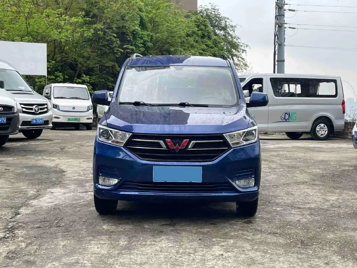2018 WuLing HongGuang 1.5L 105HP L4 5MT,autocango,china used car exporter,china ev exporter,chinese used car exporter,chinese used ev exporter