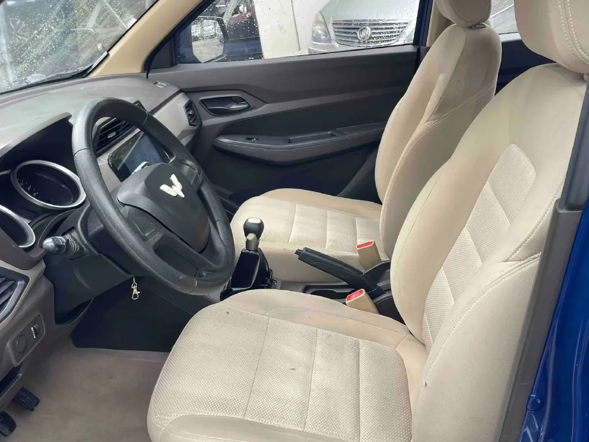 2018 WuLing HongGuang 1.5L 105HP L4 5MT,autocango,china used car exporter,china ev exporter,chinese used car exporter,chinese used ev exporter