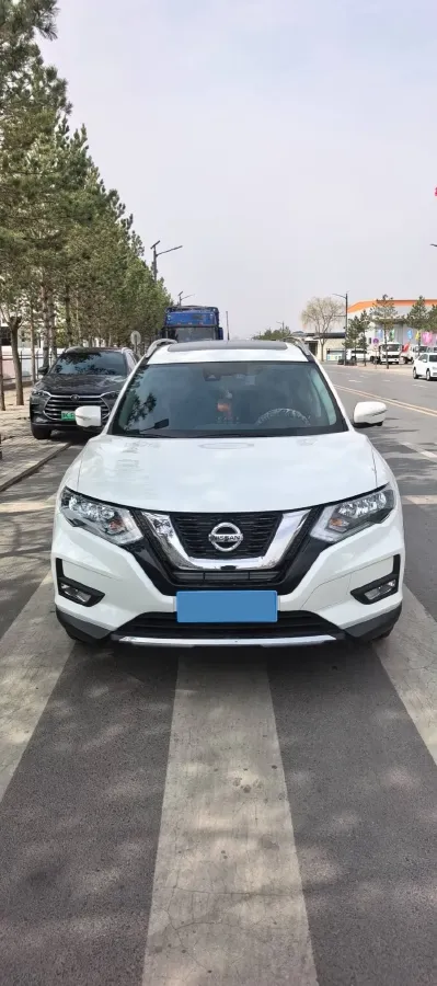 2022 Nissan X-Trail 2.0L 151HP L4 CVT,autocango,china used car exporter,china ev exporter,chinese used car exporter,chinese used ev exporter