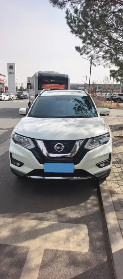 2022 Nissan X-Trail 2.0L 151HP L4 CVT,autocango,china used car exporter,china ev exporter,chinese used car exporter,chinese used ev exporter