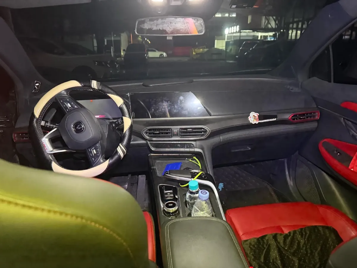 2020 ChangAn UNI-T 1.5T 180HP L4 7DCT,autocango,china used car exporter,china ev exporter,chinese used car exporter,chinese used ev exporter