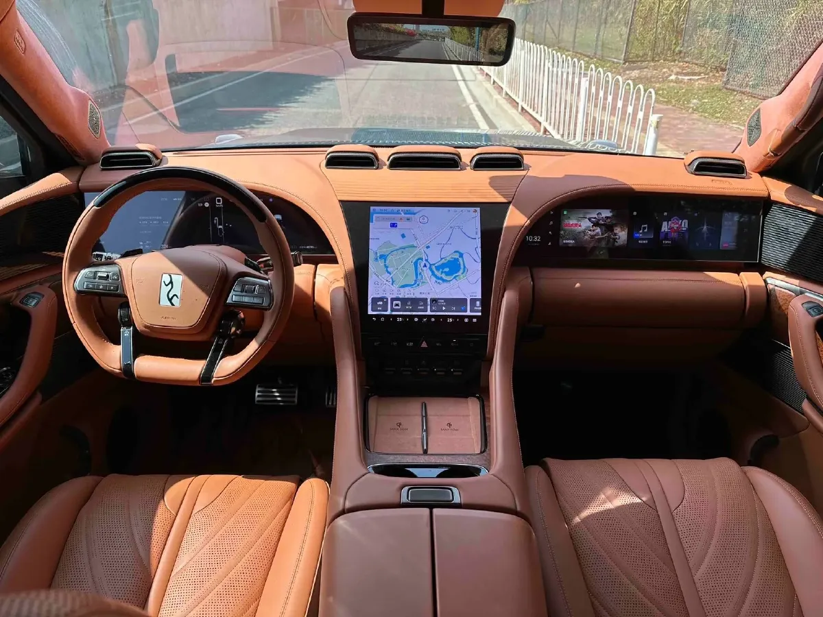 2023 YangWang U8 2.0T 272HP L4 REEV 49.05KWH,autocango,china used car exporter,china ev exporter,chinese used car exporter,chinese used ev exporter