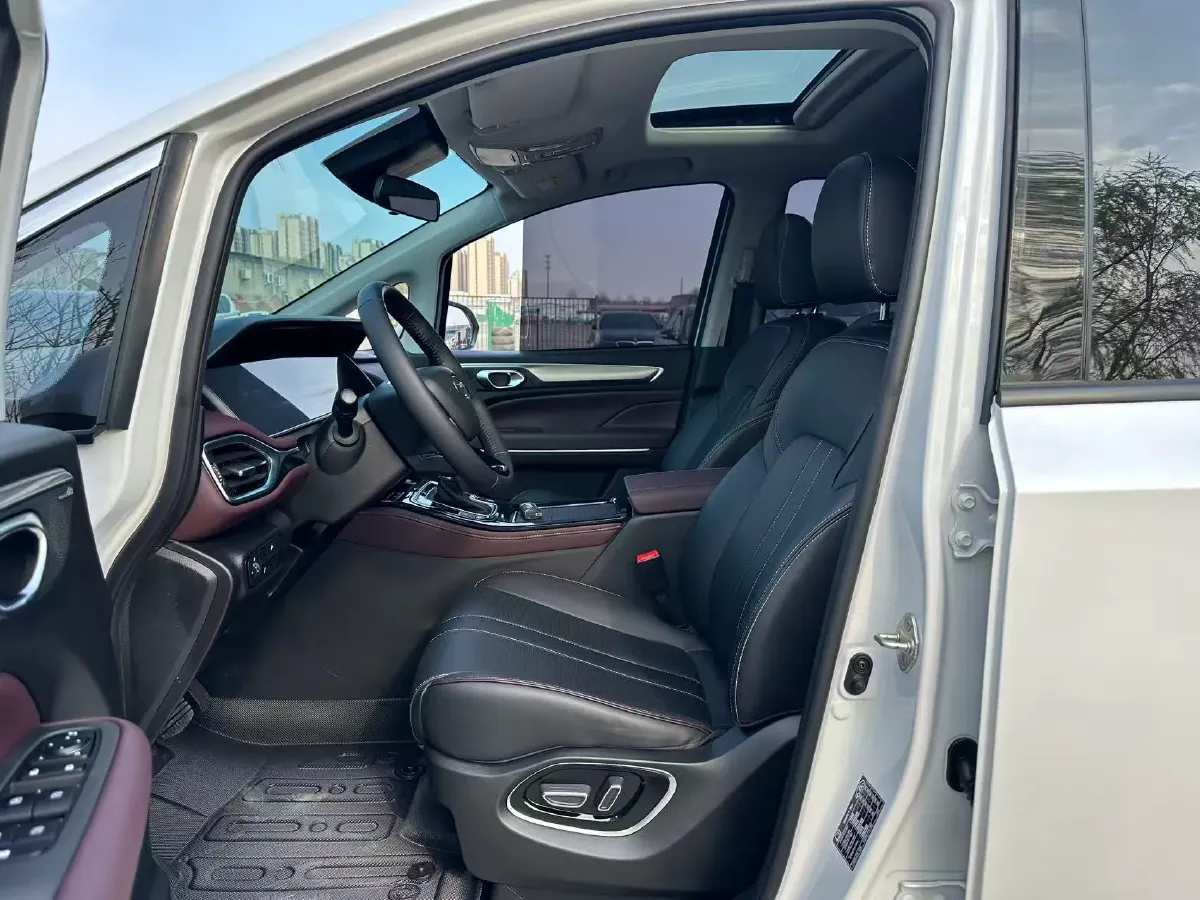 2023 GAC Trumpchi M6 1.5T 177HP L4 7DCT,autocango,china used car exporter,china ev exporter,chinese used car exporter,chinese used ev exporter