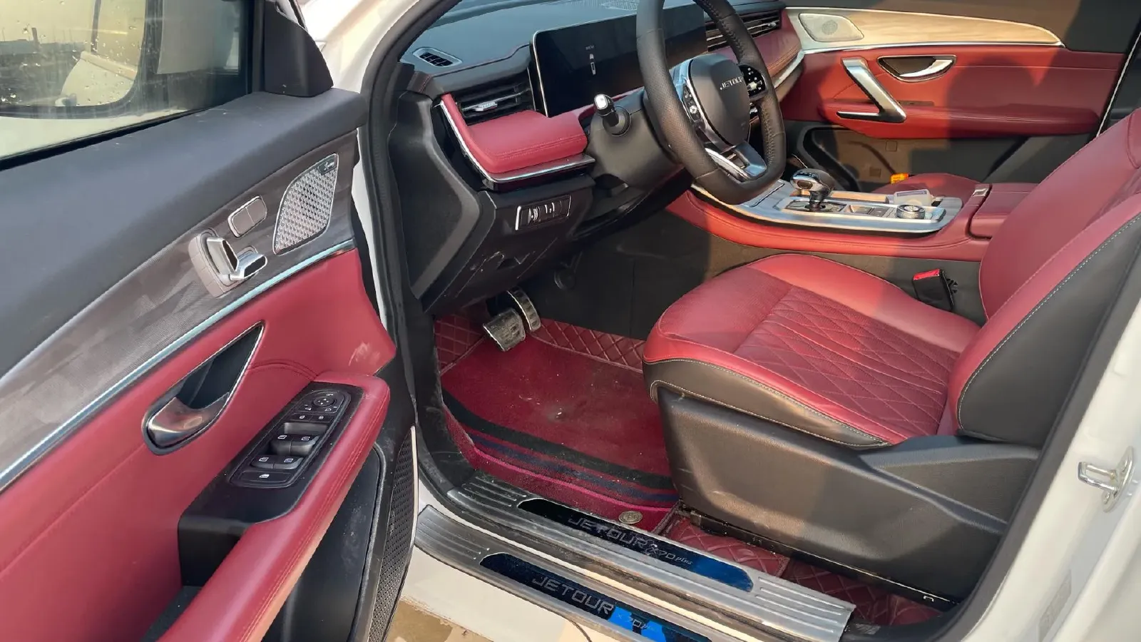 2023 Jetour X70 Plus 1.6T 197HP L4 7DCT,autocango,china used car exporter,china ev exporter,chinese used car exporter,chinese used ev exporter