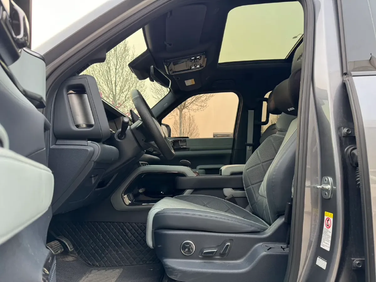 2023 FangChengBao Bao 5 1.5T 194HP L4 E-CVT PHEV 31.8KWH,autocango,china used car exporter,china ev exporter,chinese used car exporter,chinese used ev exporter