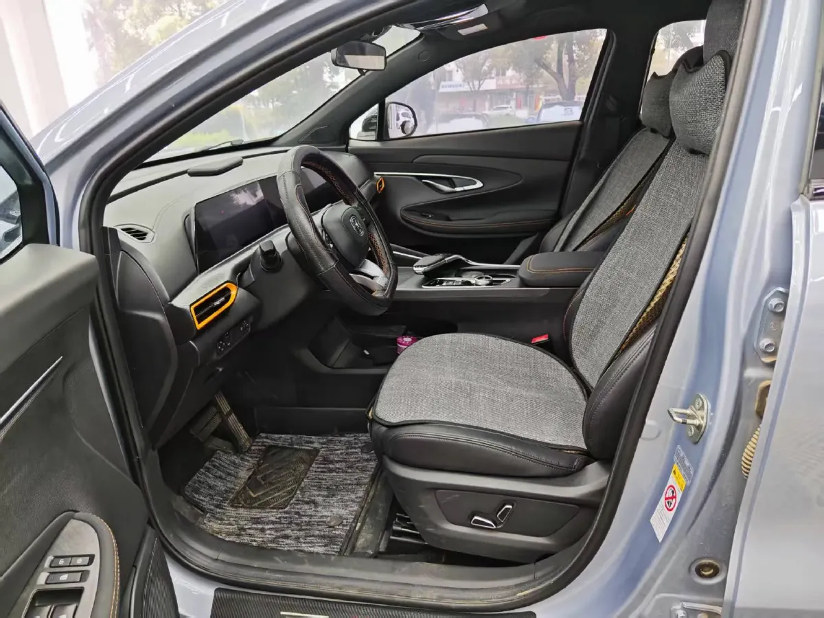 2022 ChangAn UNI-T 1.5T 188HP L4 7DCT,autocango,china used car exporter,china ev exporter,chinese used car exporter,chinese used ev exporter