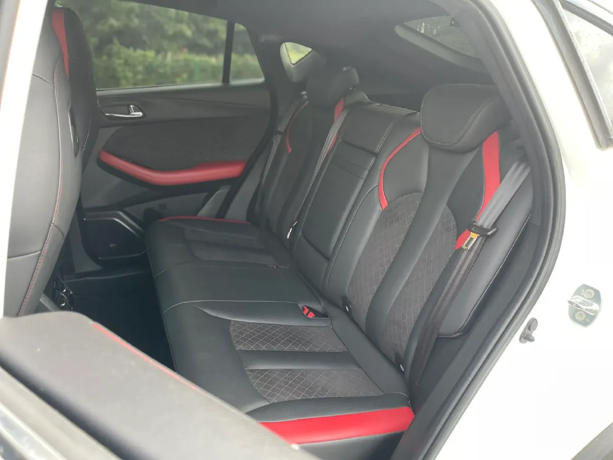 2020 GAC Trumpchi GS4 COUPE 1.5T 169HP L4 7DCT,autocango,china used car exporter,china ev exporter,chinese used car exporter,chinese used ev exporter