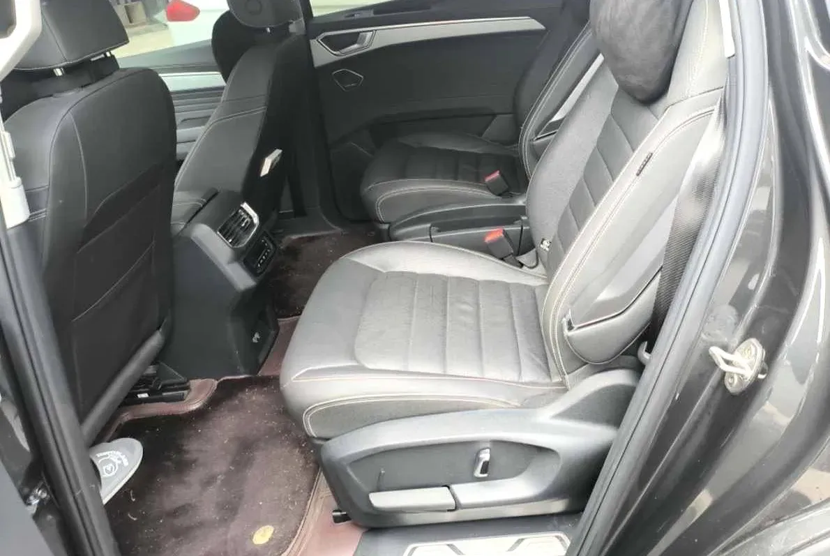 2022 Volkswagen Talagon 2.0T 220HP L4 7DCT,autocango,china used car exporter,china ev exporter,chinese used car exporter,chinese used ev exporter