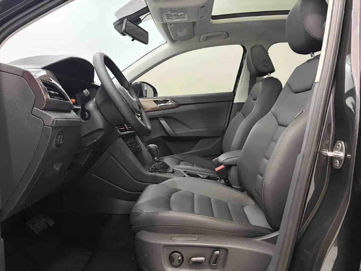 2022 MAXUS XinTu V90 2.0T 150HP L4 6AT,autocango,china used car exporter,china ev exporter,chinese used car exporter,chinese used ev exporter