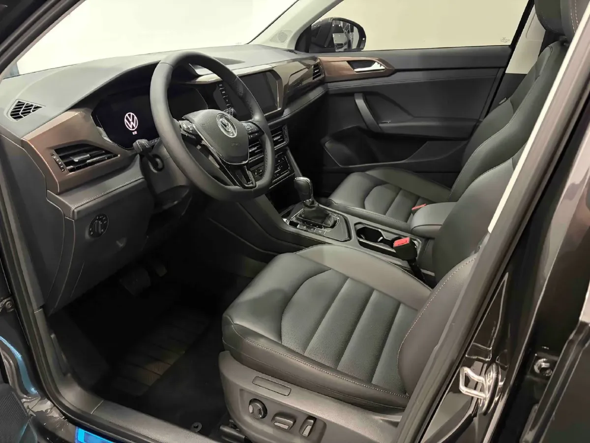 2022 MAXUS XinTu V90 2.0T 150HP L4 6AT,autocango,china used car exporter,china ev exporter,chinese used car exporter,chinese used ev exporter