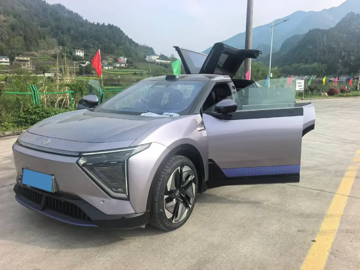 2023 HiPhi Y BEV 76.6KWH,autocango,china used car exporter,china ev exporter,chinese used car exporter,chinese used ev exporter