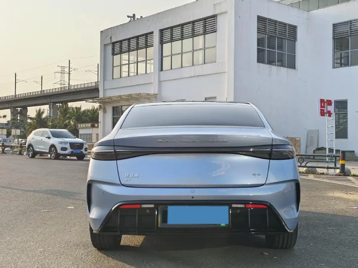 2022 AITO AITO M5 Range Extended 125HP REEV 40KWH,autocango,china used car exporter,china ev exporter,chinese used car exporter,chinese used ev exporter