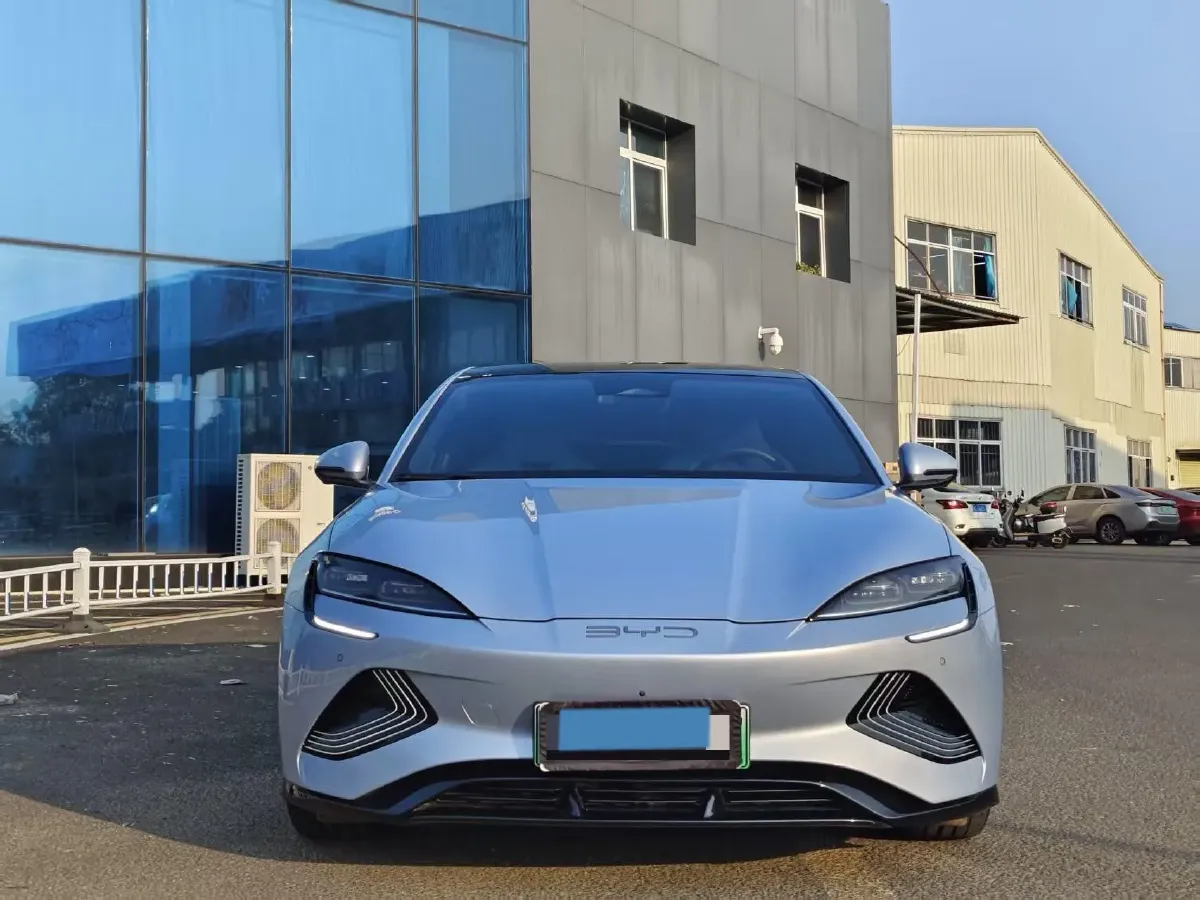 2022 AITO AITO M5 Range Extended 125HP REEV 40KWH,autocango,china used car exporter,china ev exporter,chinese used car exporter,chinese used ev exporter