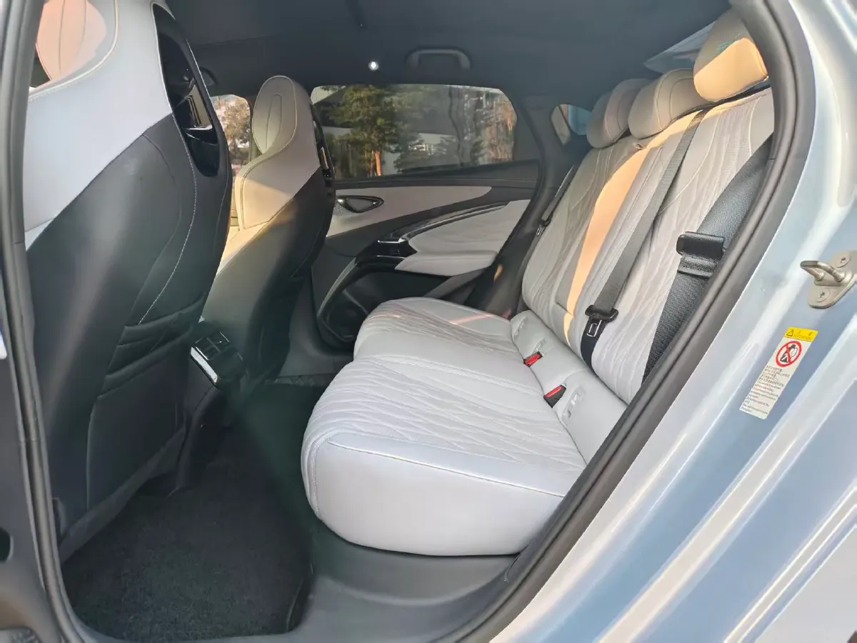 2022 AITO AITO M5 Range Extended 125HP REEV 40KWH,autocango,china used car exporter,china ev exporter,chinese used car exporter,chinese used ev exporter