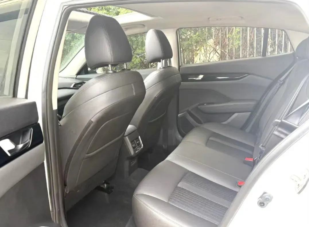 2020 DongFeng Aeolus YiXuan 1.5T 150HP L4 6DCT,autocango,china used car exporter,china ev exporter,chinese used car exporter,chinese used ev exporter