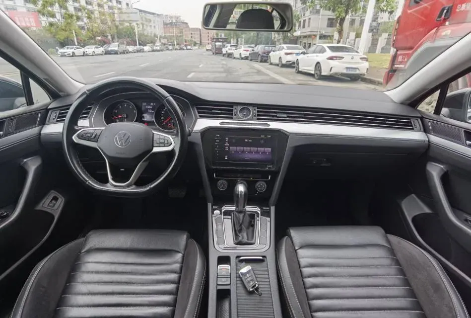 2020 Volkswagen Magotan 1.4T 150HP L4 7DCT,autocango,china used car exporter,china ev exporter,chinese used car exporter,chinese used ev exporter