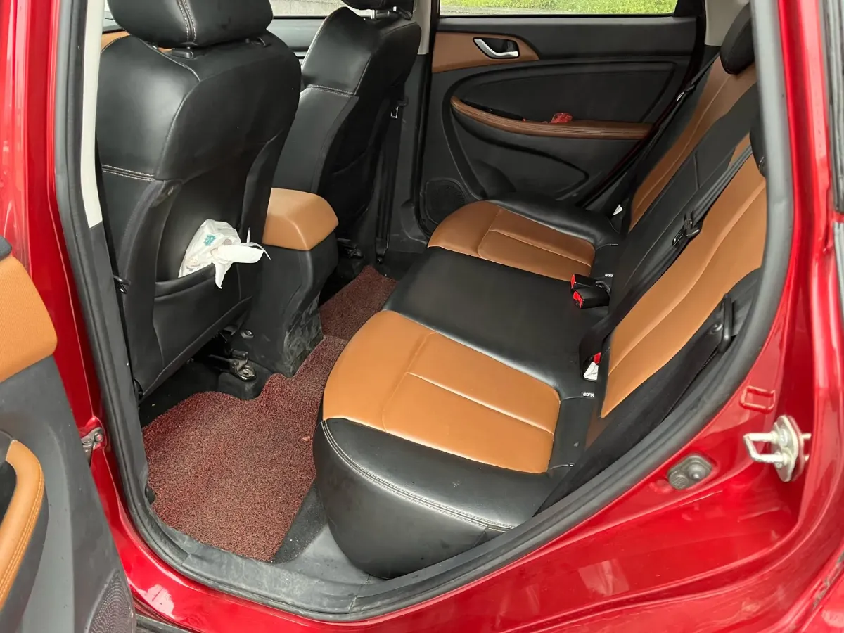 2017 Landwind X2 1.6L 125HP L4 5MT,autocango,china used car exporter,china ev exporter,chinese used car exporter,chinese used ev exporter