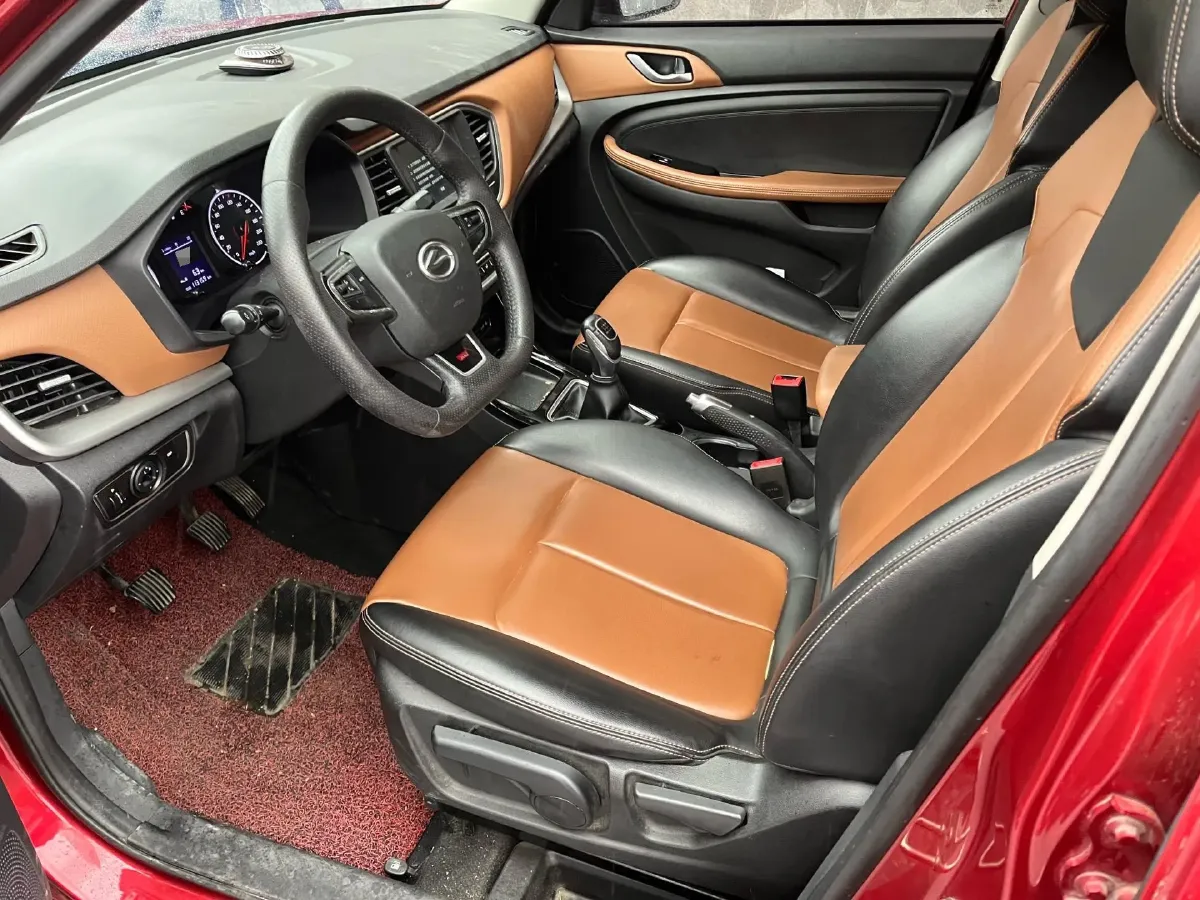 2017 Landwind X2 1.6L 125HP L4 5MT,autocango,china used car exporter,china ev exporter,chinese used car exporter,chinese used ev exporter