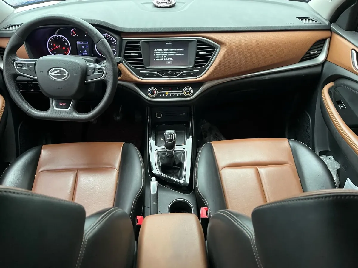 2017 Landwind X2 1.6L 125HP L4 5MT,autocango,china used car exporter,china ev exporter,chinese used car exporter,chinese used ev exporter