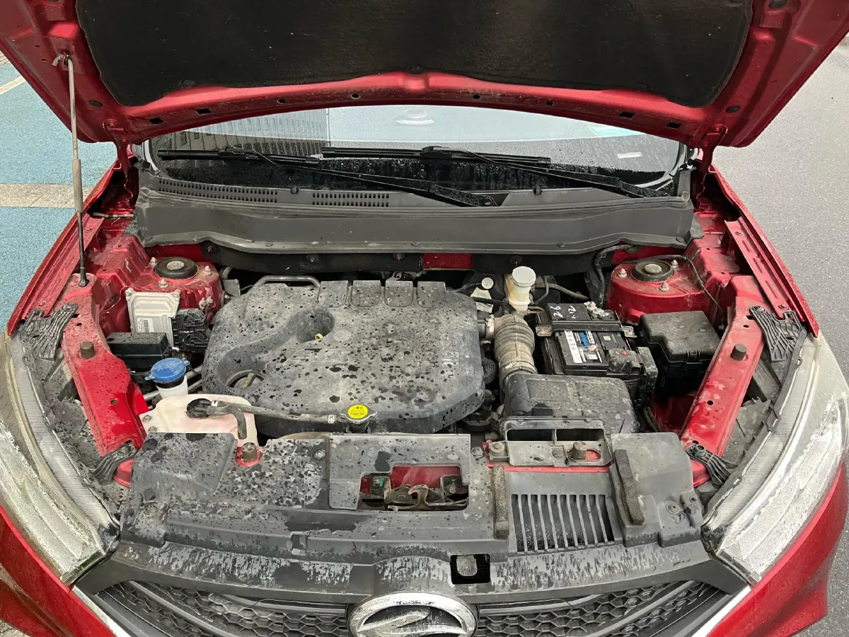 2017 Landwind X2 1.6L 125HP L4 5MT,autocango,china used car exporter,china ev exporter,chinese used car exporter,chinese used ev exporter