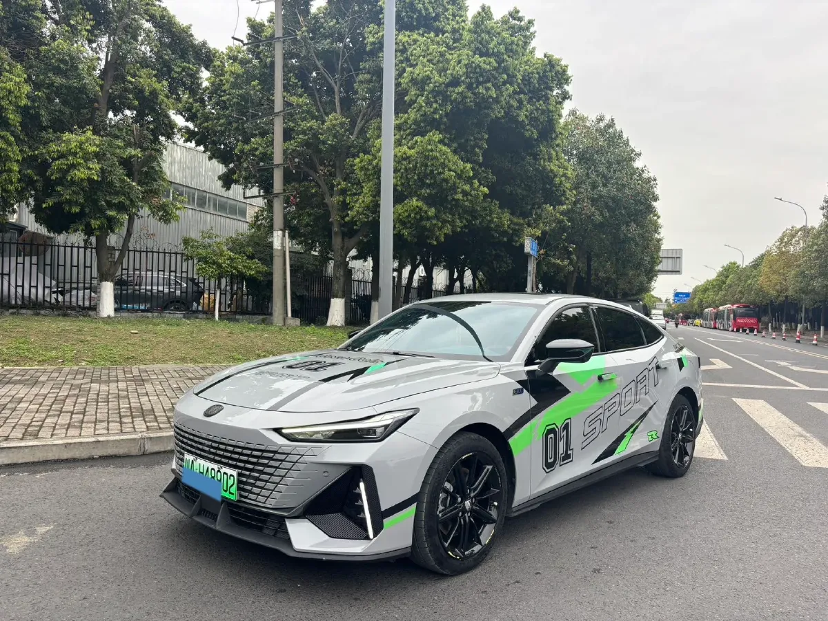 2023 ChangAn UNI-V iDD 1.5T 170HP L4 6TCT PHEV 18.4KWH,autocango,china used car exporter,china ev exporter,chinese used car exporter,chinese used ev exporter