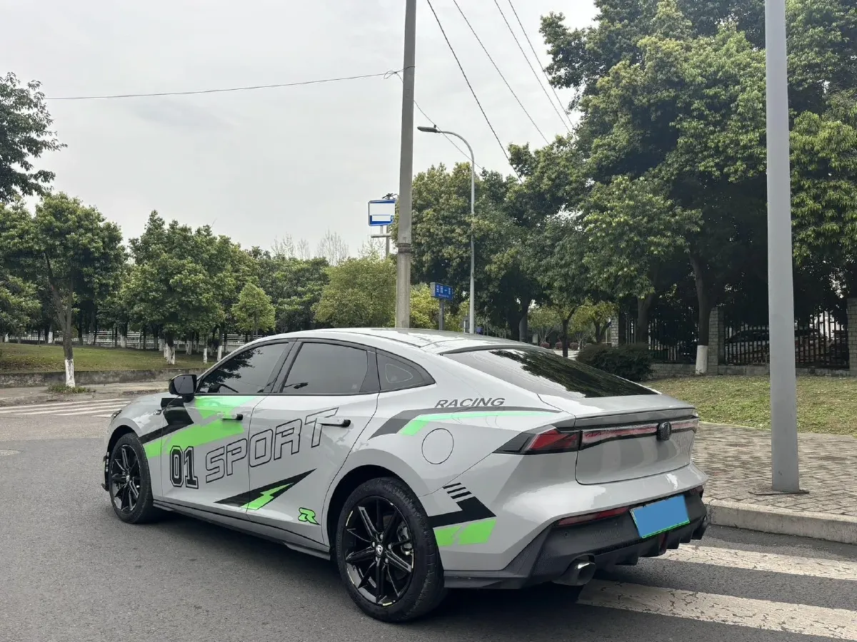 2023 ChangAn UNI-V iDD 1.5T 170HP L4 6TCT PHEV 18.4KWH,autocango,china used car exporter,china ev exporter,chinese used car exporter,chinese used ev exporter