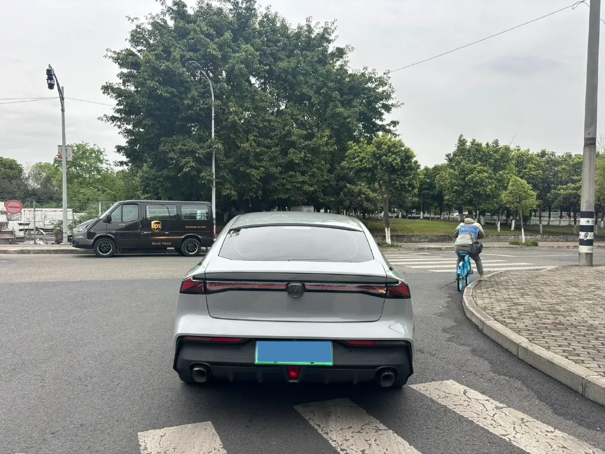 2023 ChangAn UNI-V iDD 1.5T 170HP L4 6TCT PHEV 18.4KWH,autocango,china used car exporter,china ev exporter,chinese used car exporter,chinese used ev exporter