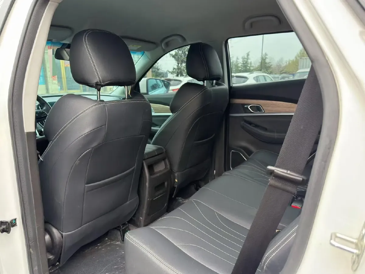 2021 Jetour X70 1.5T 156HP L4 6MT,autocango,china used car exporter,china ev exporter,chinese used car exporter,chinese used ev exporter