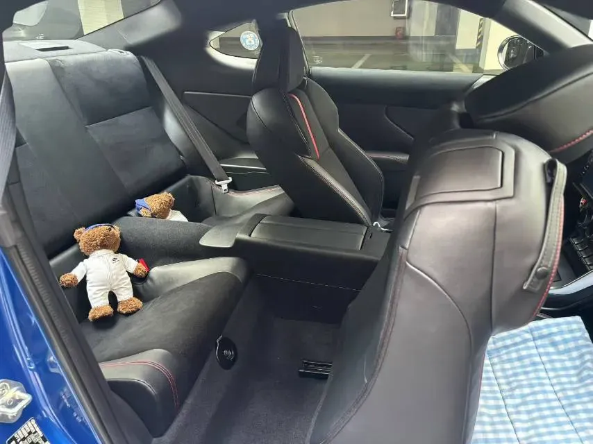 2022 Subaru BRZ 2.4L 234HP H4 6MT,autocango,china used car exporter,china ev exporter,chinese used car exporter,chinese used ev exporter