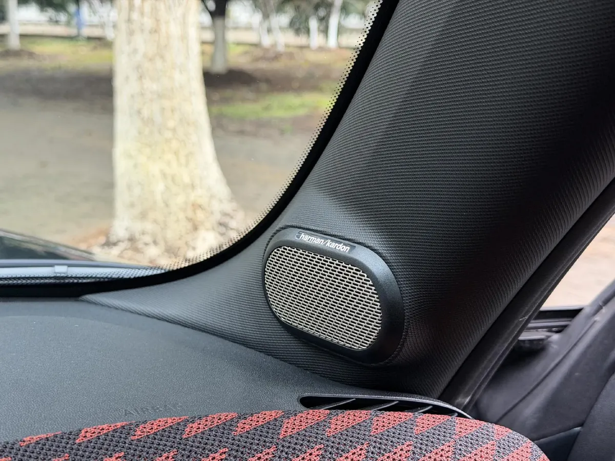 2025 MINI JCW 2.0T 231HP L4 7DCT,autocango,china used car exporter,china ev exporter,chinese used car exporter,chinese used ev exporter