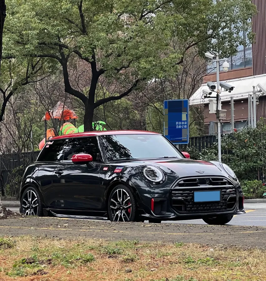 2025 MINI JCW 2.0T 231HP L4 7DCT,autocango,china used car exporter,china ev exporter,chinese used car exporter,chinese used ev exporter