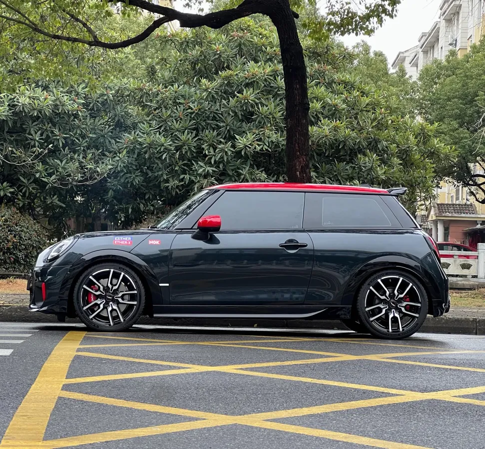 2025 MINI JCW 2.0T 231HP L4 7DCT,autocango,china used car exporter,china ev exporter,chinese used car exporter,chinese used ev exporter